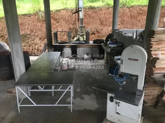 Imagem Ótimo sítio a venda em Pinheral SC. com 40.000m². Propriedade equipada para criação de animais.
