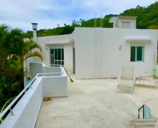 Imagem Casa Contemporânea 03 quartos c/suítes, amplo terraço, Lagoa da Conceição em Florianópolis SC