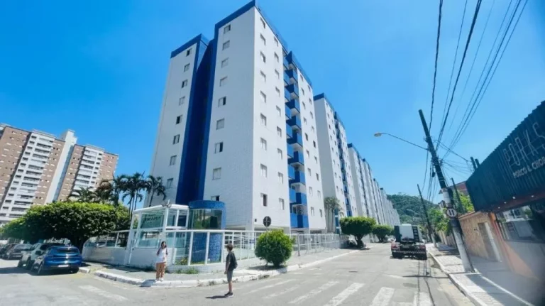Imagem Excelente apartamento no forte com 3 dormitórios somente à vista!!!