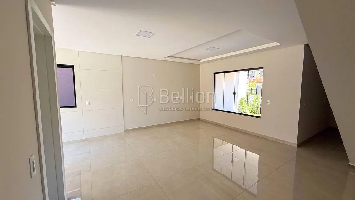 Imagem Sobrado com suíte e piscina no bairro Quintino - Timbó