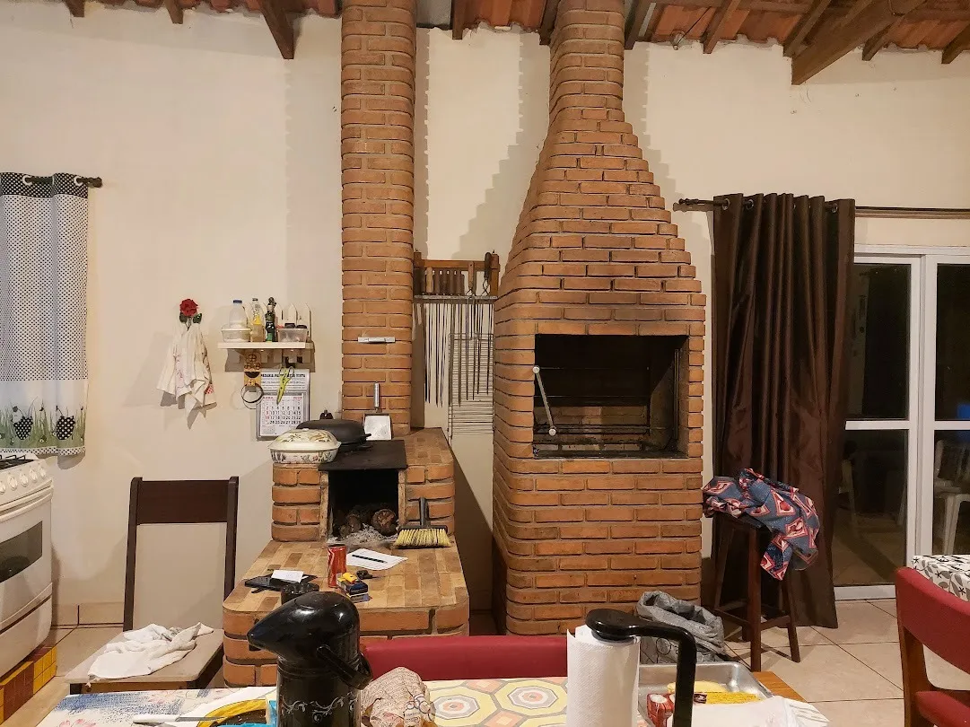 Imagem Chácara à Venda em Paranapanema com 120m², Pomar Variado e Rio nos Fundos