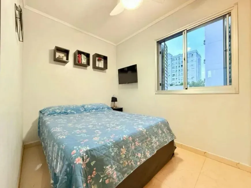 Imagem Apartamento com 3 dormitórios, sacada e churrasqueira.