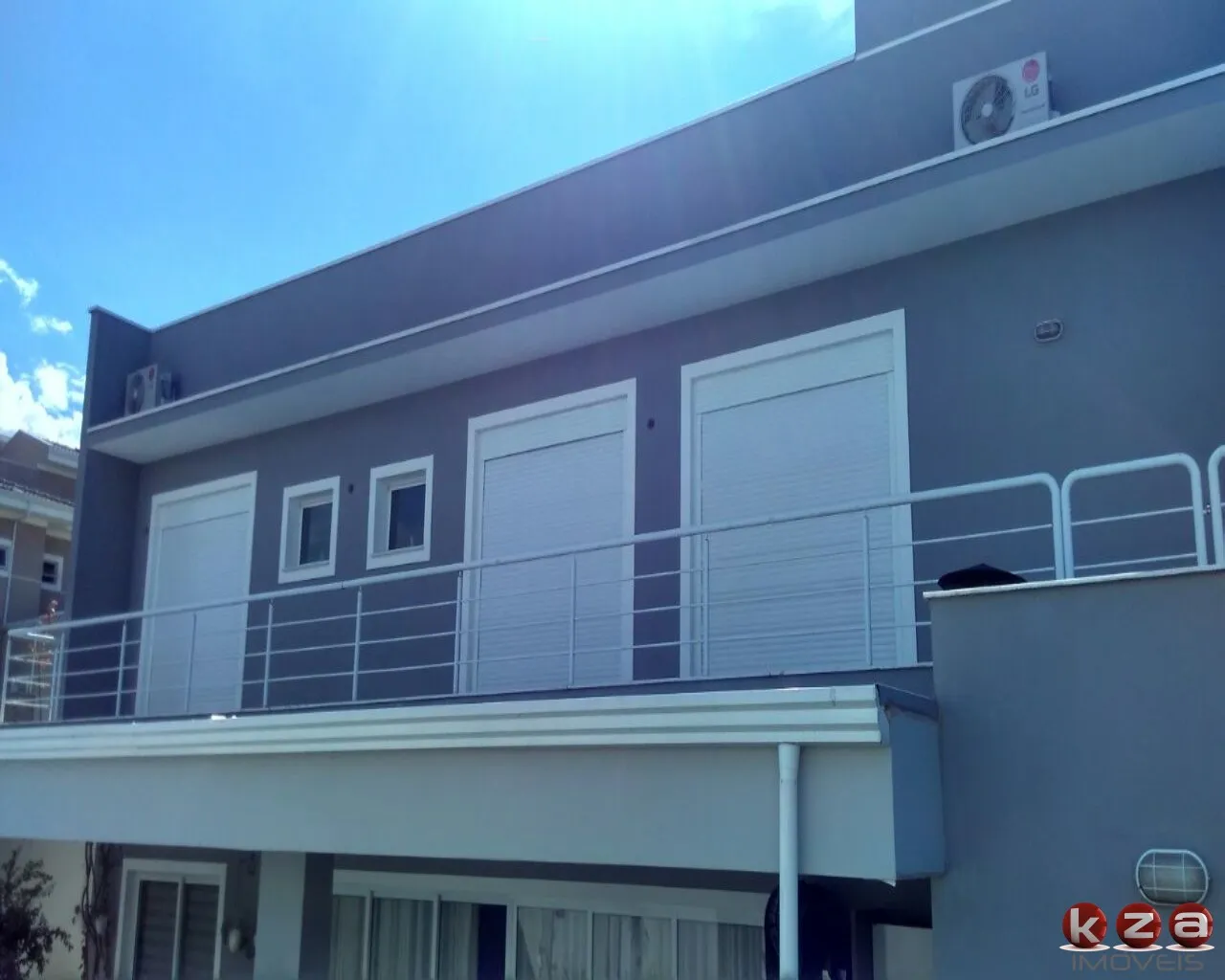 Imagem Magnífica casa em condomínio à venda em Valinhos-SP, no Condomínio Residencial Querencia: 4 quartos, 4 suítes, 3 salas, 8 banheiros, 4 vagas de garagem, 395m².
