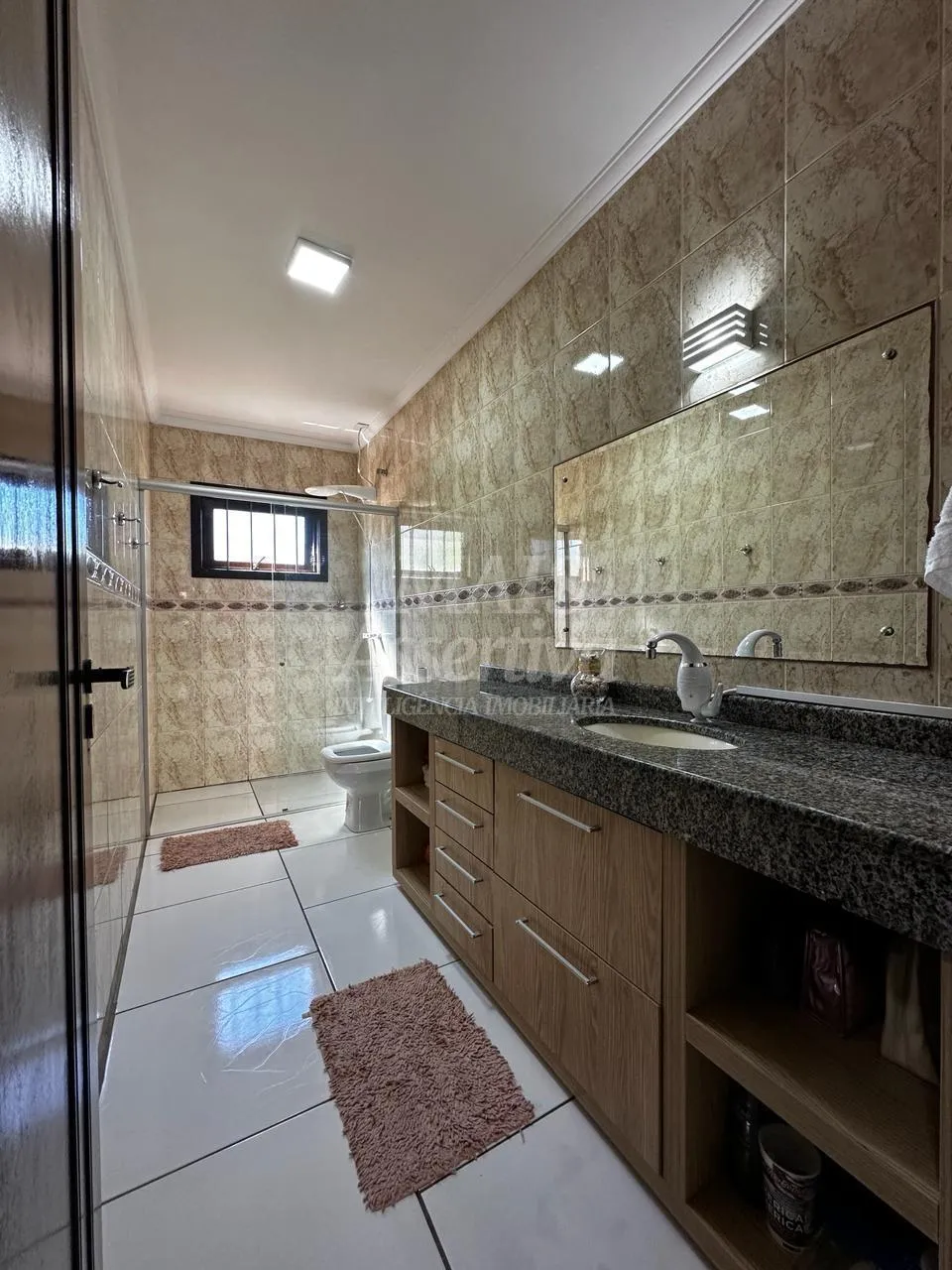 Imagem Casa 05 dormitórios para venda em Xangrilá