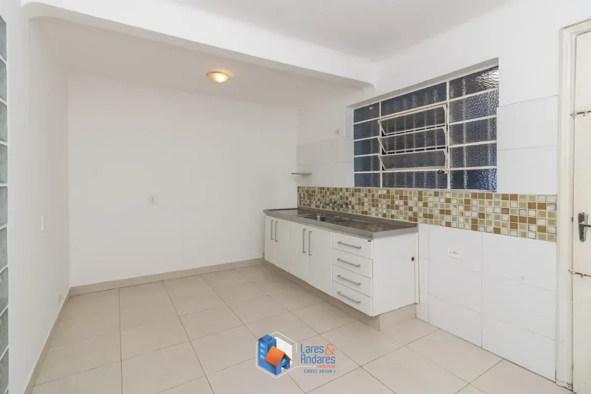 Imagem Casa para venda em Pinheiros com 2 quartos, 140m²