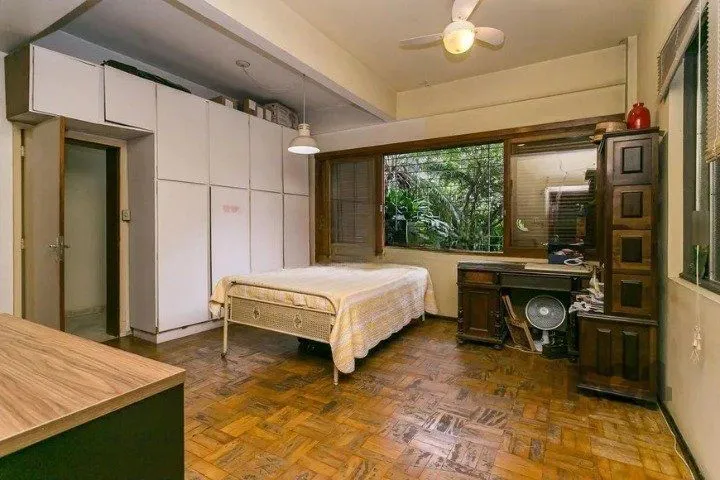 Imagem Casa Residencial ou comercial com 4 dormitórios, 2 banheiros