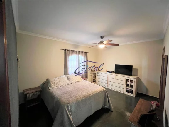 Imagem Casa Térrea impecável - 5 dormitórios - 3 suítes - Piscina!