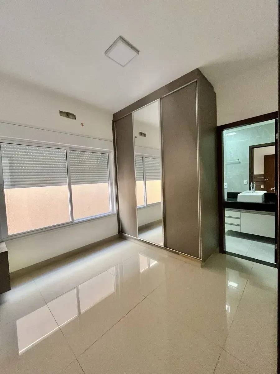 Imagem Casa com 3 Quartos à Venda, 220 m² em Setor Morada do Sol - Rio Verde