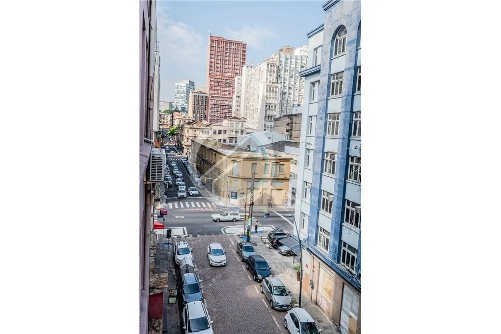 Imagem Tenho uma ótima sala comercial disponível para você no centro histórico da cidade. A sala possui...