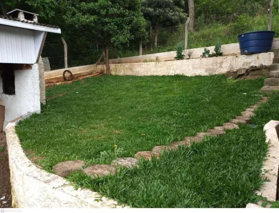 Imagem Casa para Venda em Concórdia, Flamengo, 4 dormitórios, 2 banheiros, 3 vagas