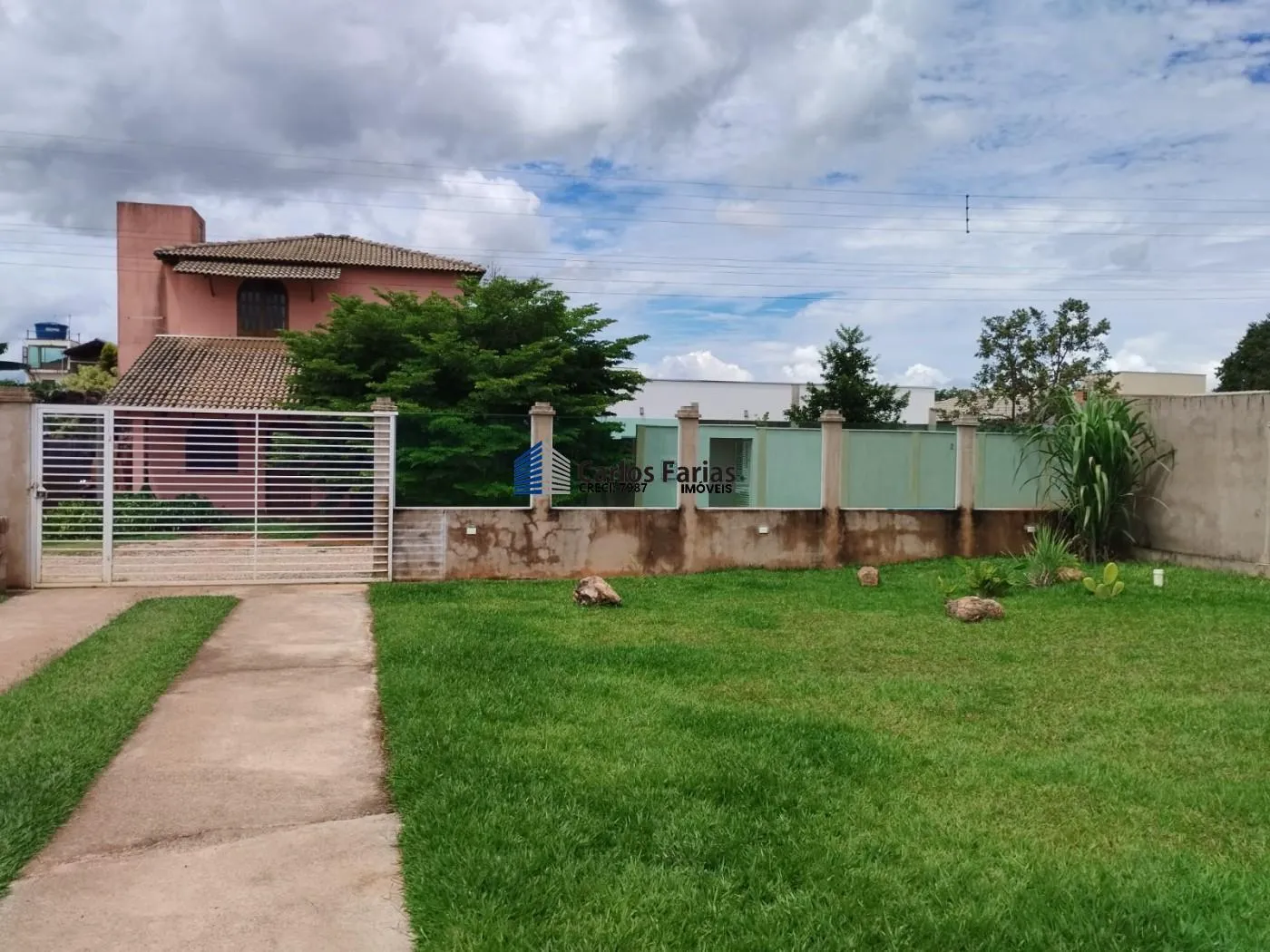 Imagem Casa em Condomínio para Venda em Brasília, Setor Habitacional Tororó (Jardim Botânico), 2 dormitórios, 1 suíte, 2 banheiros, 2 vagas
