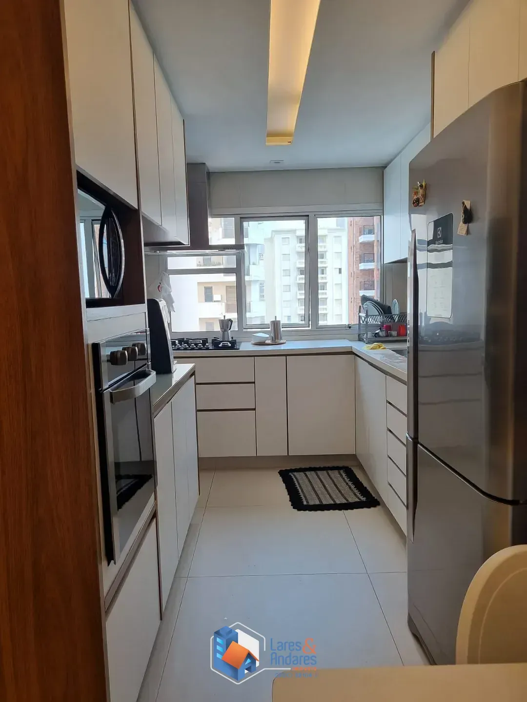 Imagem Apartamento para venda e locação em Moema com 4 quartos, sendo 4 suítes, 178m²