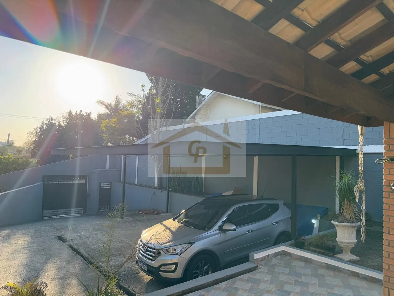 Imagem Casa com 4 dormitórios e piscina em terreno de 940 metros