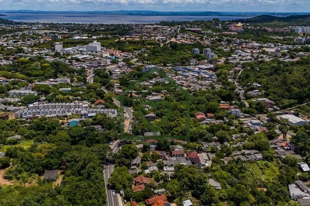 Imagem Com 10.247 m² na parte alta do bairro Vila Nova, este terreno oferece uma vista privilegiada e uma ...