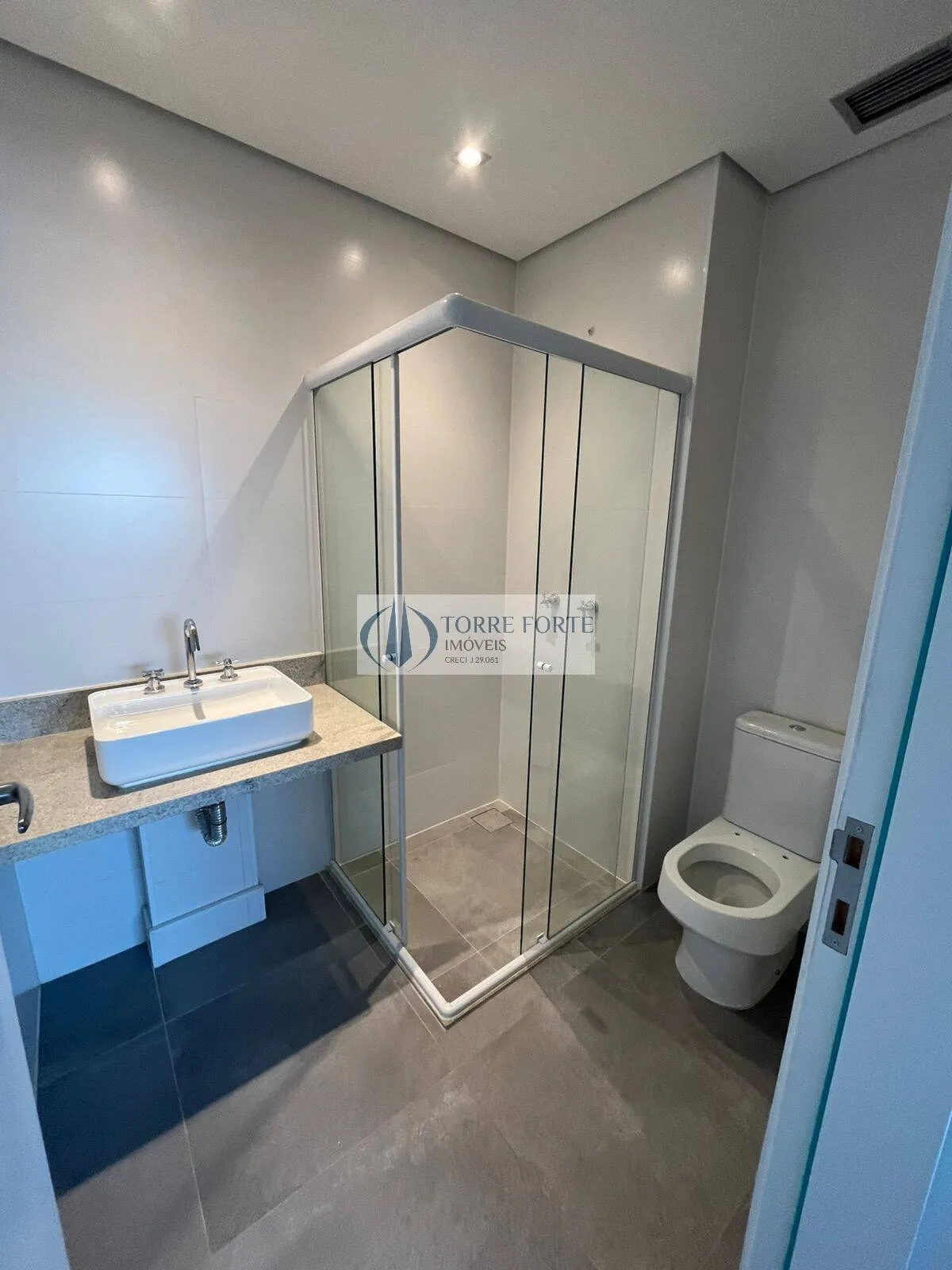 Imagem Studio com 42 m², 1 dormitório 1 banheiro 1 vaga de garagem, bem localizado