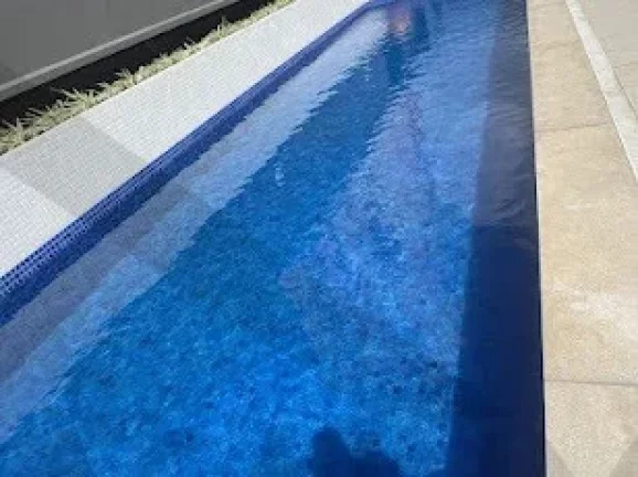 Imagem CASAL IMÓVEIS VENDE APTO ED BAÍA BLANCA 4 SUÍTES + 3 VGS