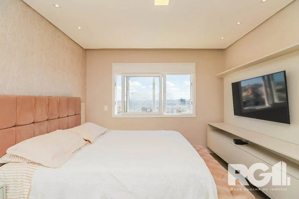 Imagem Apartamento com 3 Dormitórios, Suíte e Vaga Dupla - Andar Alto
