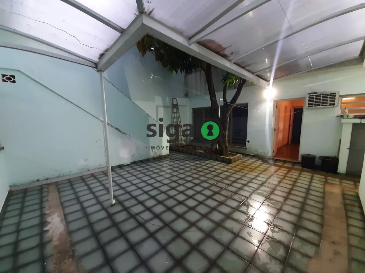 Imagem Sobrado Residencial - 276m², 8 quartos (4 Suítes) e 2 Vagas de em Campo Belo!!!!