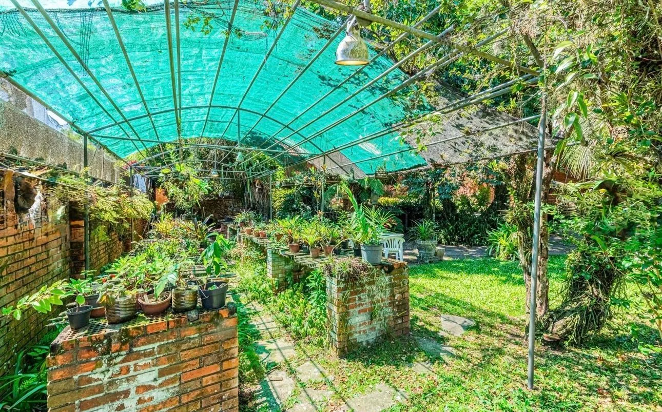 Imagem Casa com amplo terreno e grande área verde à venda no Jardim Isabel