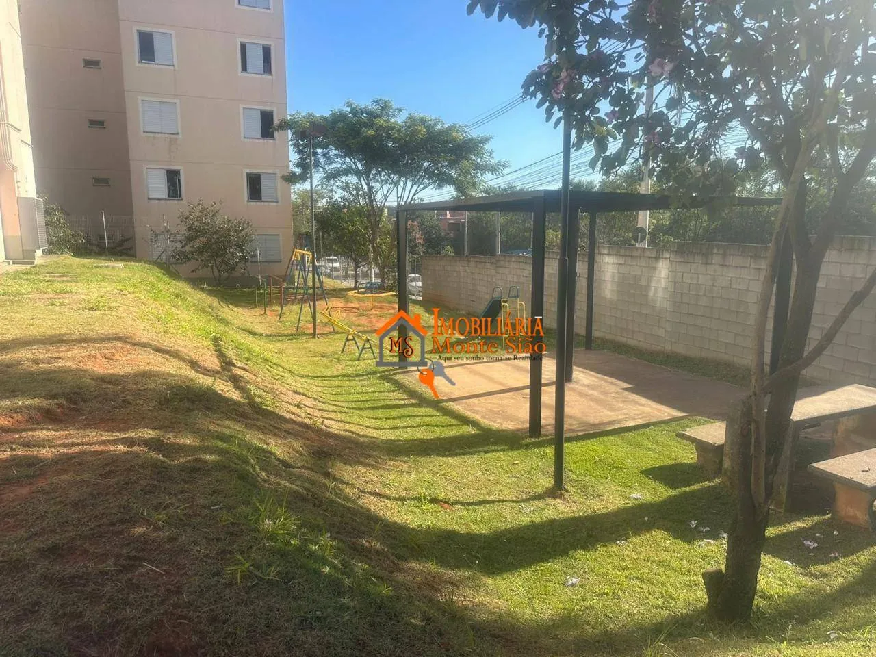 Imagem Apartamento com 2 dormitórios à venda, 53 m² por R$ 250.000,00 - Vila Alzira - Guarulhos/SP