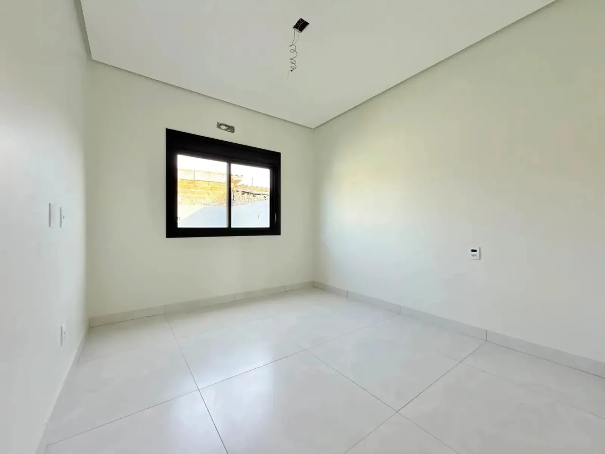 Imagem CASA EM BAIRRO À VENDA