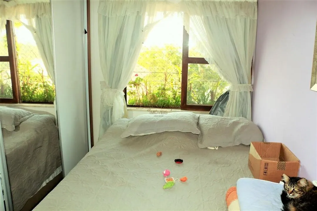 Imagem Casa em Condomínio para Venda em Teresópolis / RJ no bairro Iucas