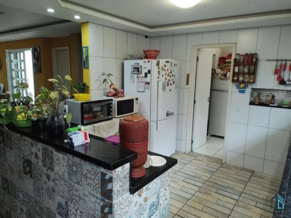 Imagem (PERMUTA) Sobrado a venda 05 quartos sendo 02 suítes em Curitiba PR