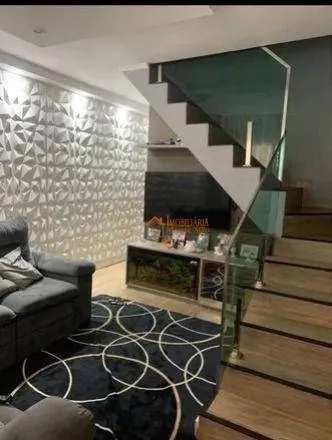Imagem Sobrado com 3 dormitórios à venda, 352 m² por R$ 585.000,00 - Jardim Presidente Dutra - Guarulhos/SP
