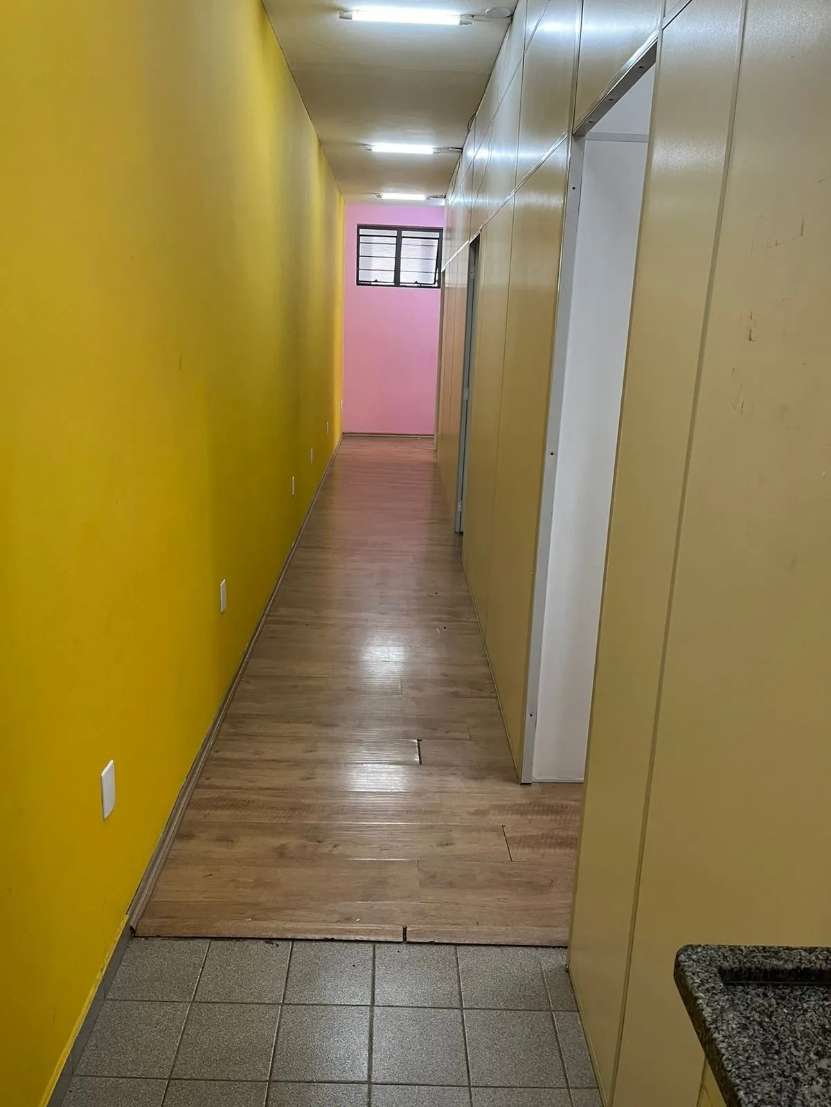 Imagem Amplo Salão Comercial no Centro de Sorocaba - 174m², Dividido em 4 Salas
