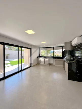 Imagem Casa de Condomínio em Alphaville Residencial Um - Barueri
