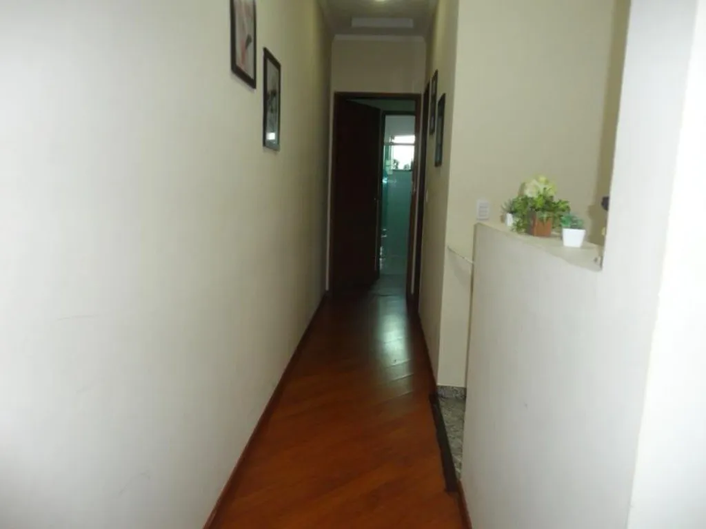 Imagem Sobrado para locação em São Bernardo do Campo-SP, bairro Demarchi: 3 quartos, 1 suíte, 3 banheiros, 4 vagas, 236m².