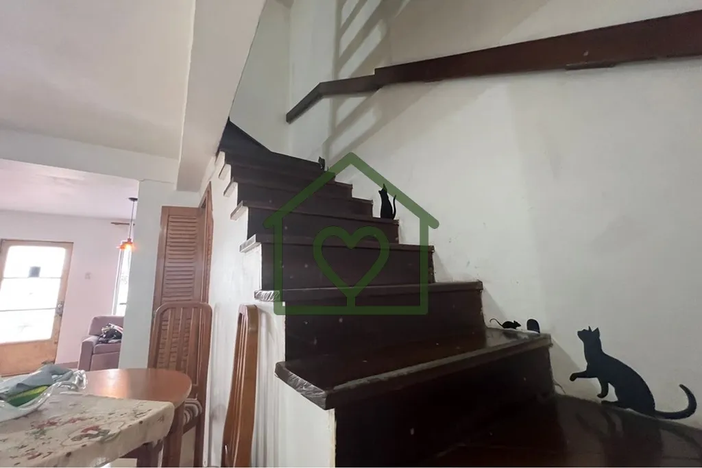 Imagem Descubra esta incrível oportunidade de adquirir sua nova casa em Porto Alegre, no charmoso bairro P...