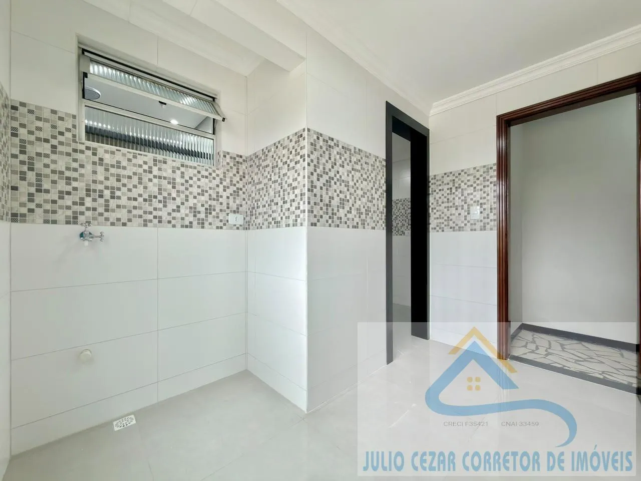 Imagem Apartamento para Venda em São José dos Pinhais, Três Marias, 3 dormitórios, 1 banheiro, 1 vaga