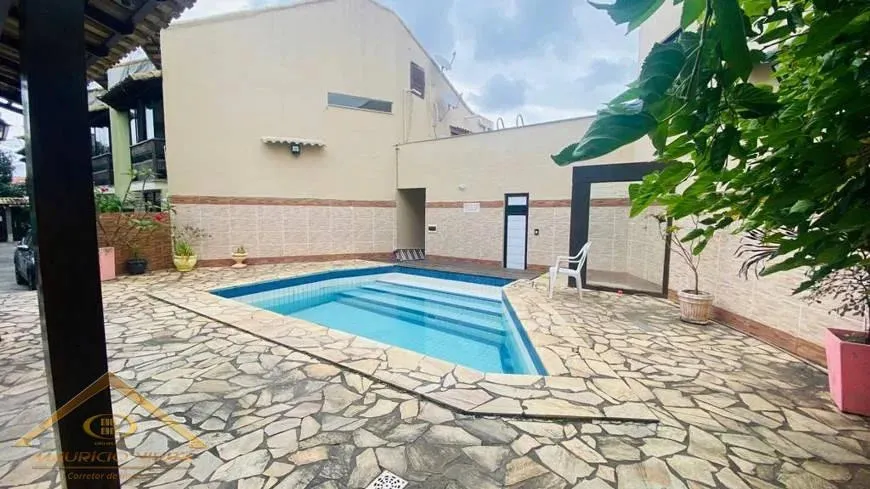 Imagem Casa em Condomínio para Venda em Cabo Frio / RJ no bairro Parque Burle