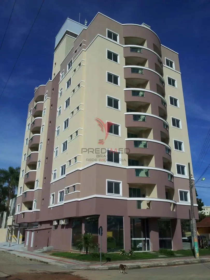 Foto do imóvel Ampla Sala Térrea com 130m² no Edifício Dom Henrique. Camboriú em Rua Jacarandá, 1 - Tabuleiro, Camboriú - SC