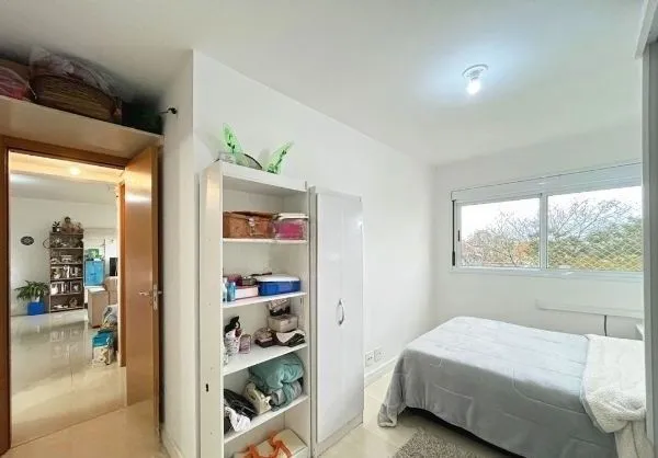 Imagem Apartamento no bairro Tristeza de 2 dormitórios vaga e infra