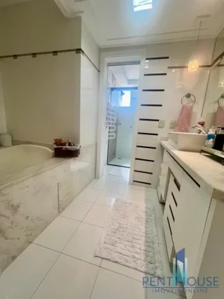 Imagem Apartamento Zona Central para Venda em Balneário Camboriú, CENTRO, 3 dormitórios, 3 suítes, 5 banheiros, 4 vagas