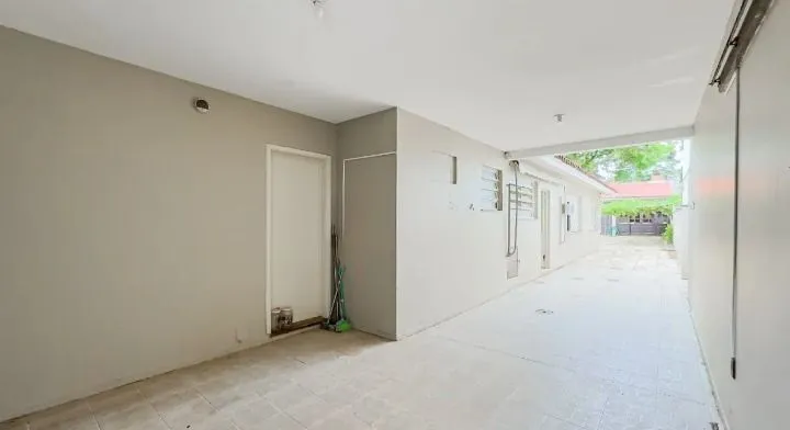 Imagem Casa de 3 dormitórios, 1 suíte e 3 vagas de garagem, bairro Ipanema.