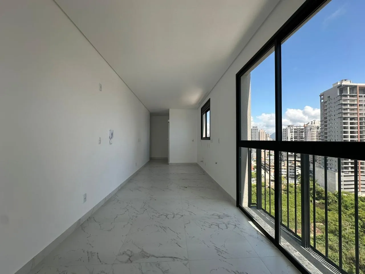 Imagem Apartamento com vista para o mar à venda com 102m2 por R$ 3.900.000,00