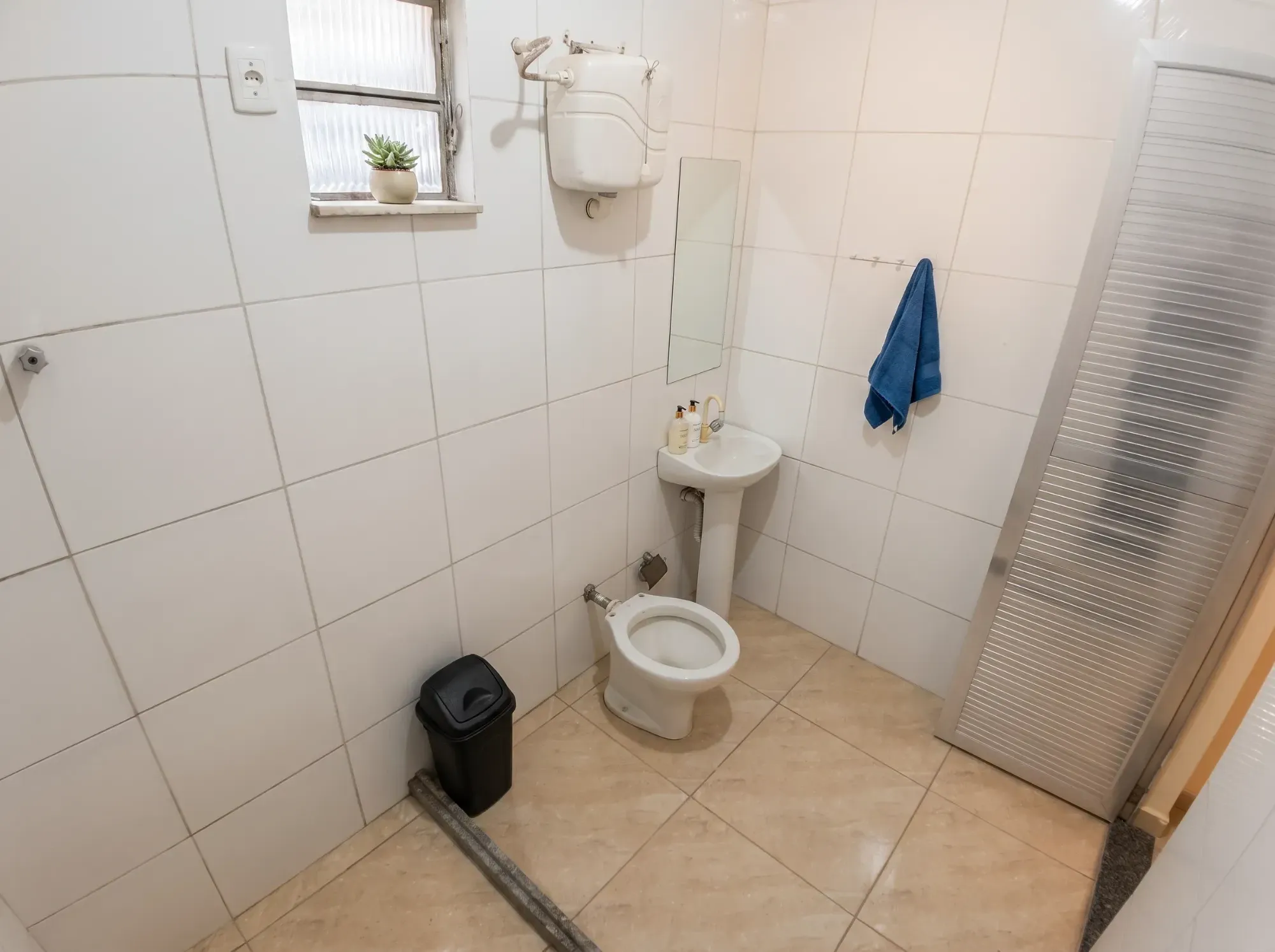 Imagem Casa com 2 Quartos à Venda, 140 m² em Bangu - Rio de Janeiro