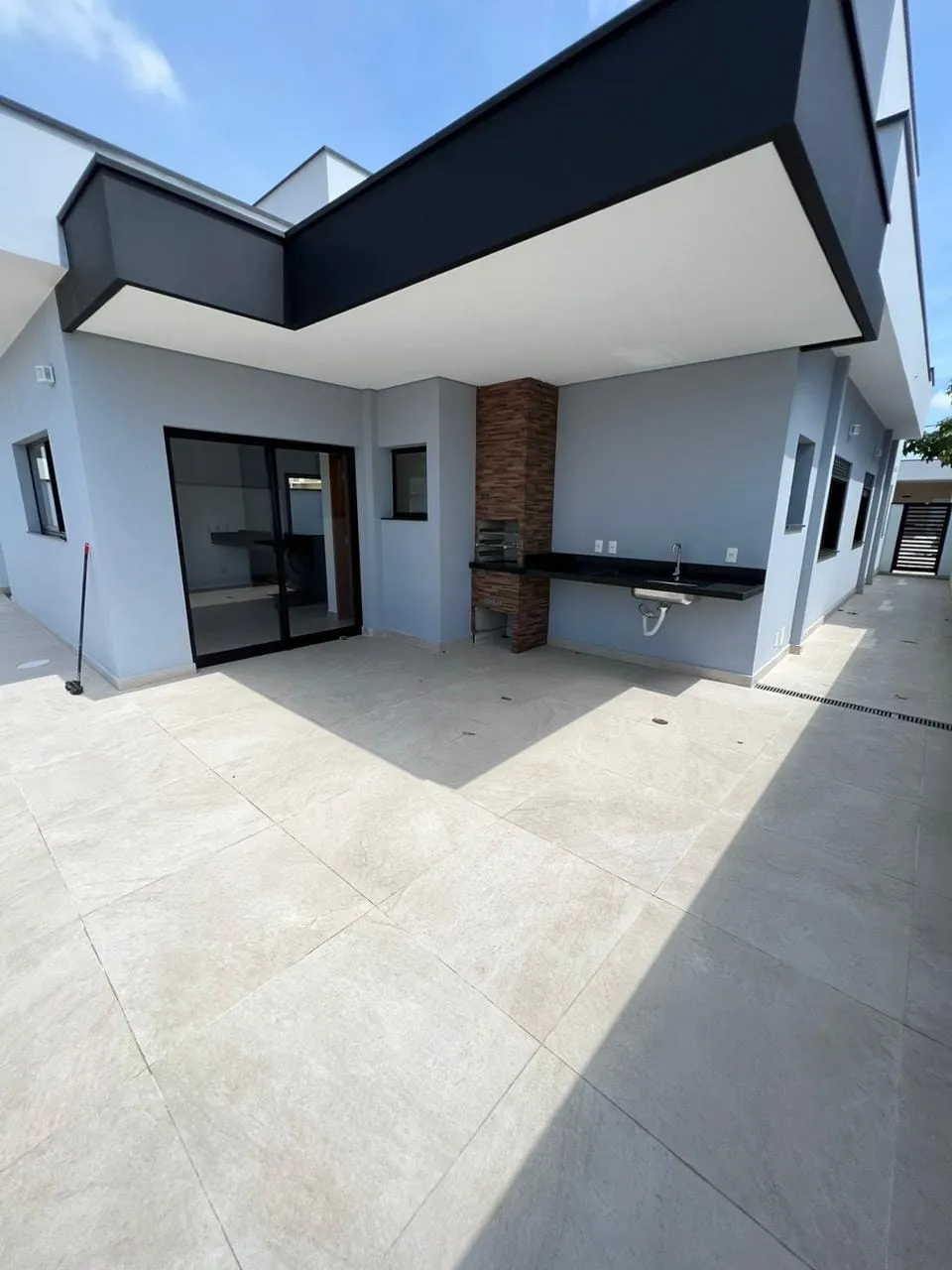 Imagem Casa à venda 3 Quartos, 1 Suite, 2 Vagas, 300M², Bairro do Grama, Caçapava - SP | Condomínio Terras do Vale