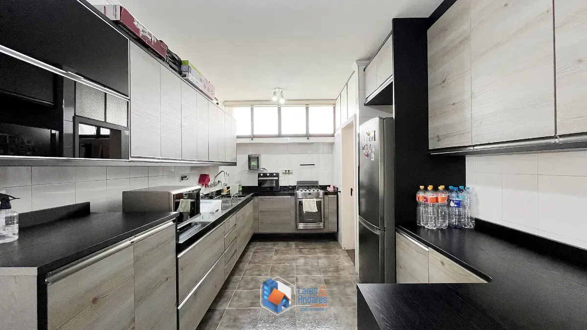 Imagem Apartamento para venda em Santa Cecília com 3 quartos, sendo 1 suíte, 178m²