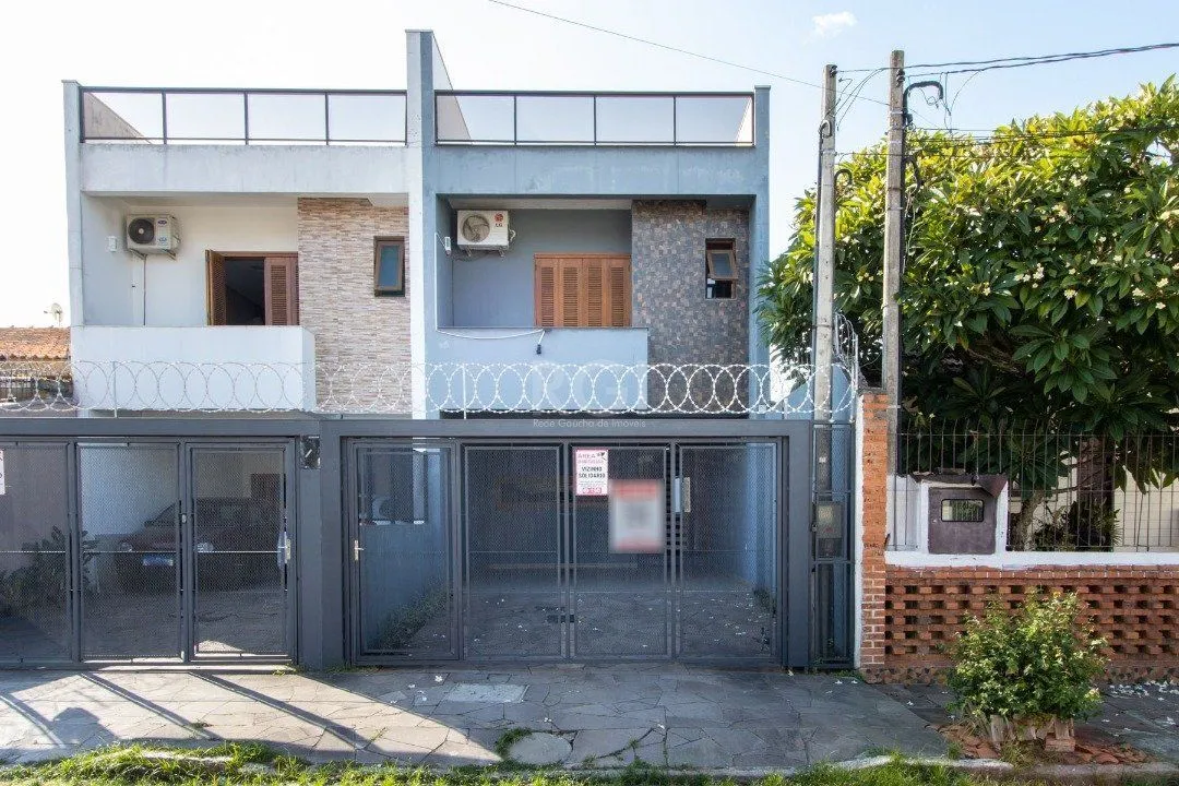 Imagem Casa para Venda - 204m², 3 dormitórios, sendo 3 suites, 2 vagas - Espirito Santo