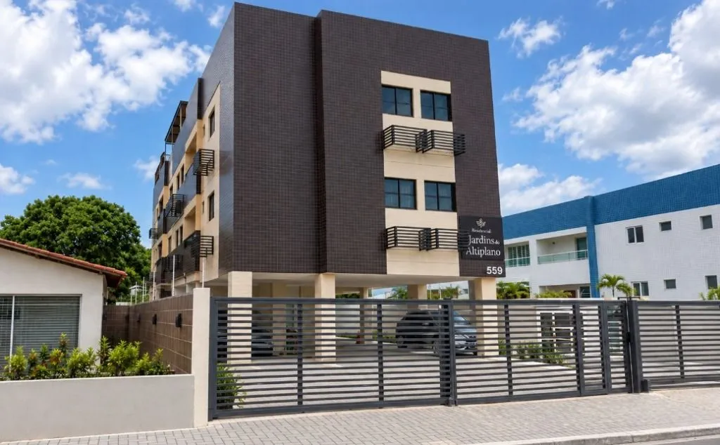 Foto do imóvel Apartamento de 75 m² no Portal do Sol, com 3 quartos, varanda, piscina e 1 vaga, a apenas 900 m da Praia de Cabo Branco.