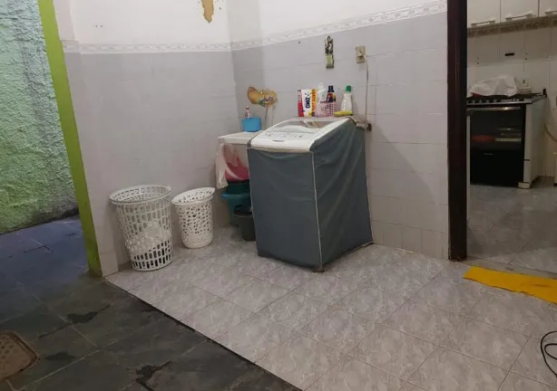 Imagem Casa com 2 Quartos à Venda, 300 m² em Jardim José Bonifácio - São João De Meriti