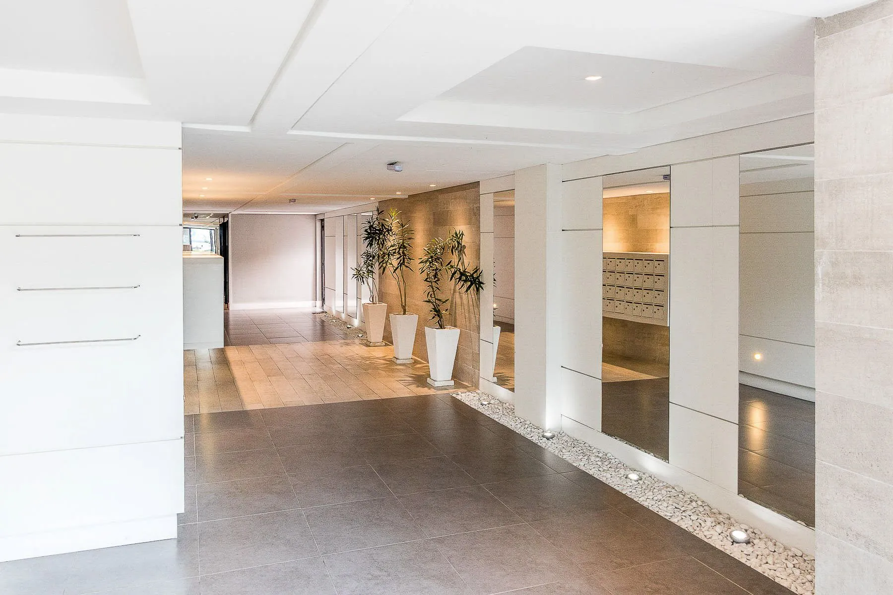 Imagem Apartamento para Locação - 40.12m², 1 dormitório, 1 vaga - Camaquã