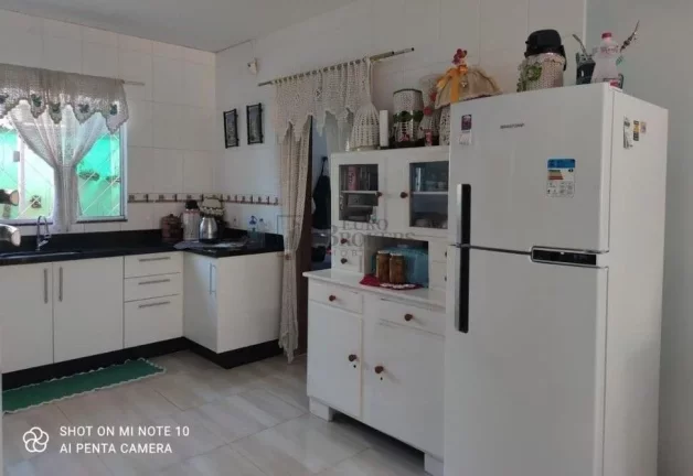 Imagem Casa com kitnet agregada em Balneário Camboriú.