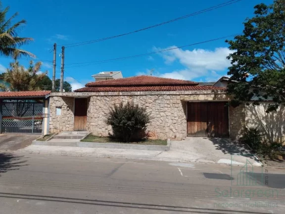 Foto do imóvel Casa à venda, 1 suíte, c/Lareira em Atibaia 230 m² - POR R$ 900.000,00 em Rua dos Lirios