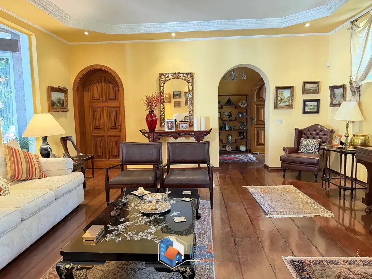 Imagem Casa para venda em Jardim Morumbi com 4 quartos, sendo 2 suítes, 809m²