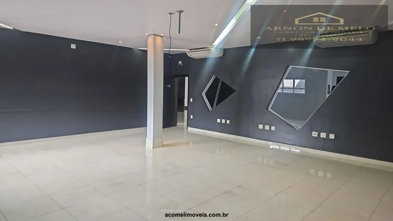 Foto do imóvel Galpões para locação em São Paulo em Chacara Santo Antonio, São Paulo - SP
